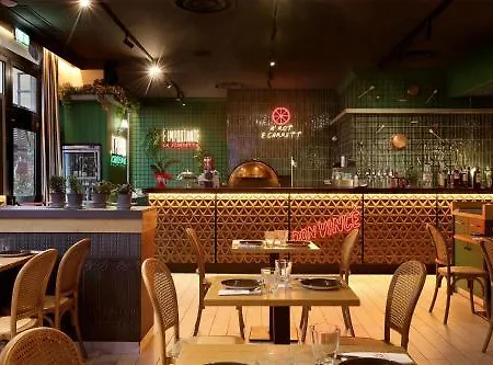 Hotel Leonardo Center