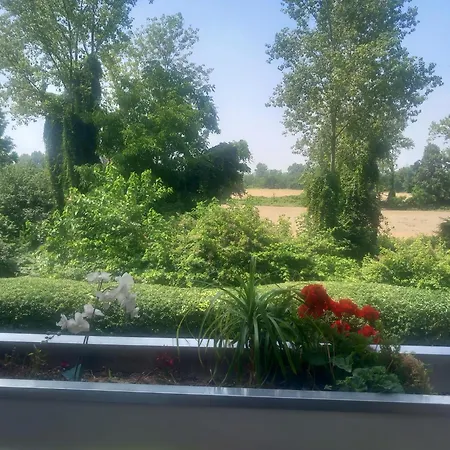 Peschiera Borromeo Apartment