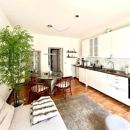 Porta Venezia Shopping, Metro, And Comfort Апартаменты