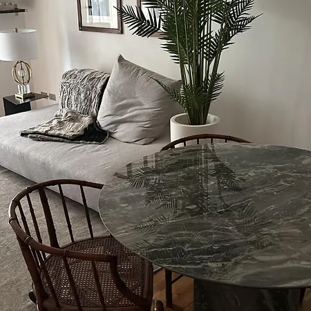 Porta Venezia Shopping, Metro, And Comfort Апартаменты *