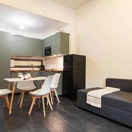 Flexyrent - Steps From Train Station