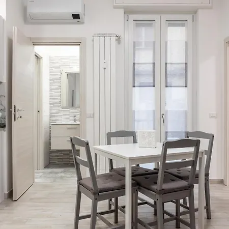 Apartment Chiara's Urban Oasis - - Duomo 8 Min *