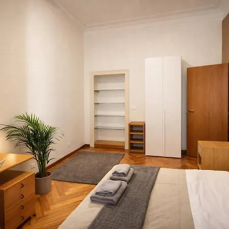 Milanrentals - Iris * Milano