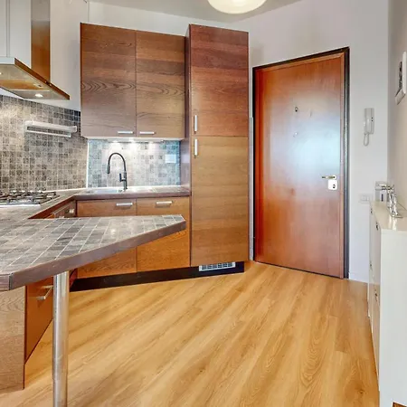 Brand New 1 Bedroom In Navigli Area Διαμέρισμα *