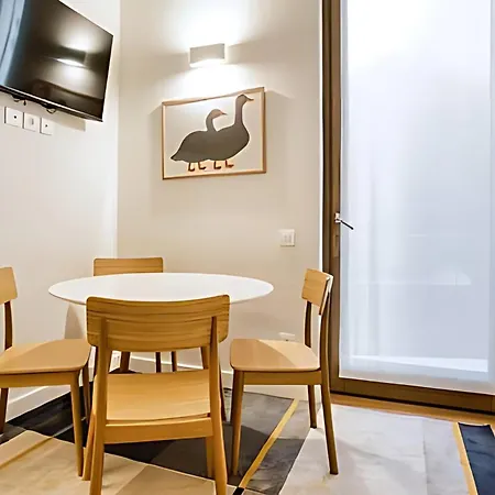 Apartment Near Duomo Design Polluce