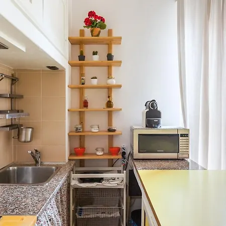 Sweet Little Милан