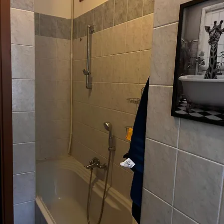 Apartment Ampio Ed Elegante Bilocale *