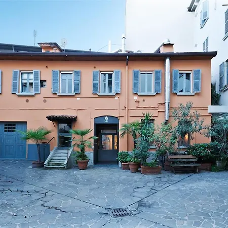 Corso Magenta Historic * Milan