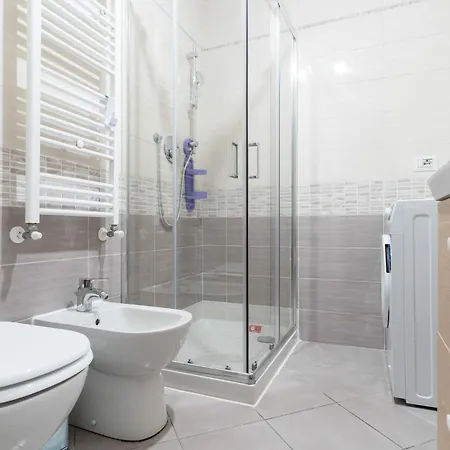 Apartament Guesthost - Grey & Flat