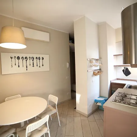 Luminoso In Moscova Con Terrazzo *