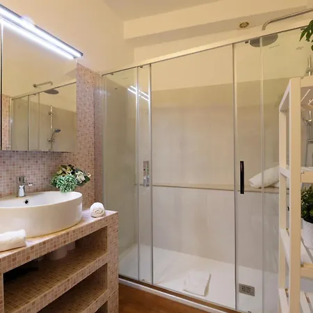 Marcona, 1 - Quiet Milanese Apartment *