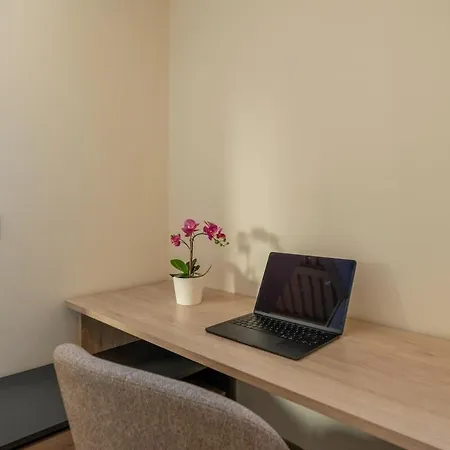 Apartment Attic Design - Duomo 15 Min - Free Wifi Milan