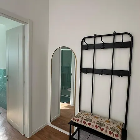 Modern And Bright Two-room Above The M3 Metro 米兰