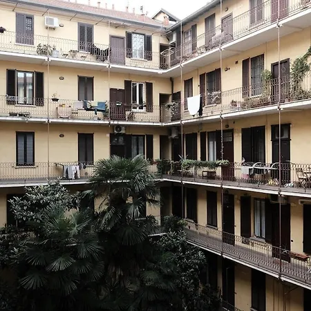 Isola Loft 5 Minutes Walk From Garibaldi Station Apartment