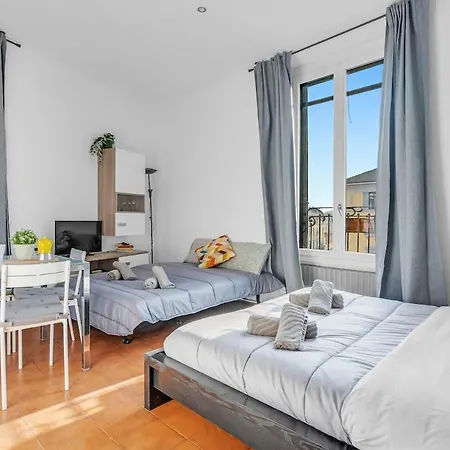 Alz54 Navigli Bright View Of The Navigli מילאנו