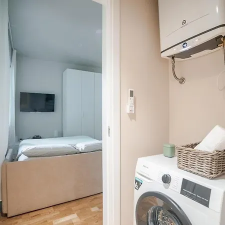 아파트 Modern Gem In