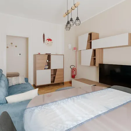 Apartamento Guesthost - Stylish Flat In Navigli District *