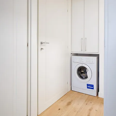 Just Urban Stays - Strategic 1-Br With Balcony - Duomo And City Life *