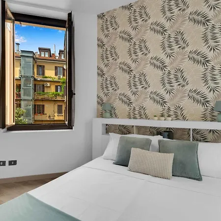 New! Stylish 3-person Flat By Metro M3 & Sunny Balcony * Milánó