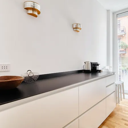 Just Urban - Exclusive 1br Center With Balcony Milán