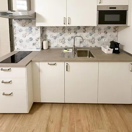 Elegant In The Center With Smarttv Wifi דירה *