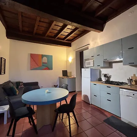 Milan's Secret Courtyard - Historic Center شقة