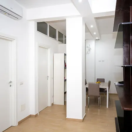 Easystay Rucellai דירה