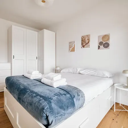 Just Urban - Bright 2br With Terrace 10 Min M4 To Duomo Milano