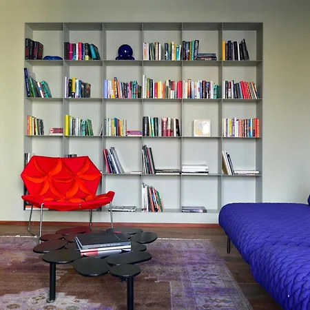 Design 2 Apartment *