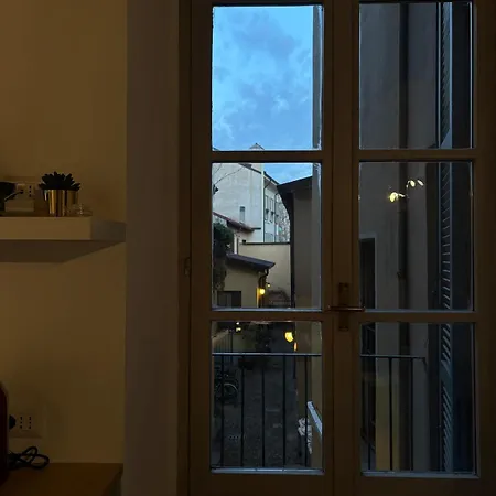 Milan's Secret Courtyard - Historic Center * ميلان