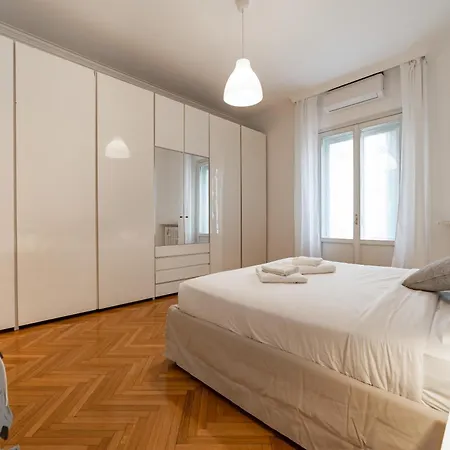 4 Min From Porta Genova Station With Whirlpool Appartamento