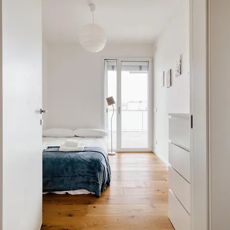 Just Urban - Bright 2br With Terrace 10 Min M4 To Duomo Lejlighed