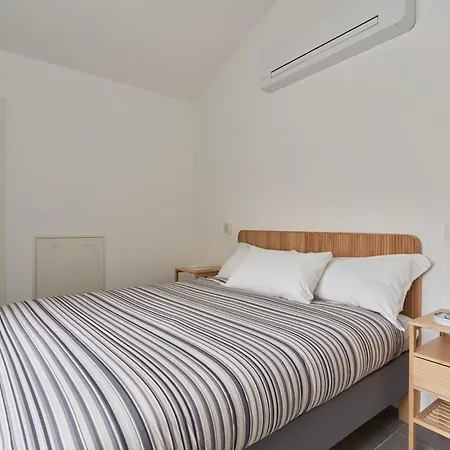 Up To - Residenze M6-m6a * Milán