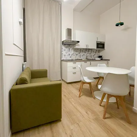 Elegant In The Center With Smarttv Wifi *