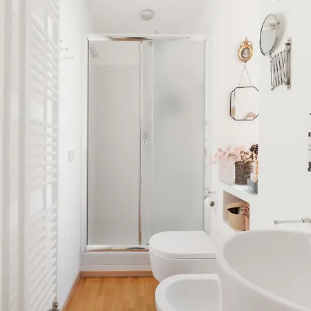 Guesthost - La Casa Di Luca * Milánó