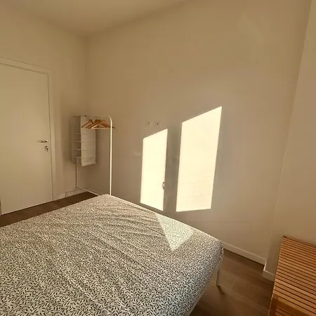 Modern And Bright House 20 Minutes From The Duomo Appartamento