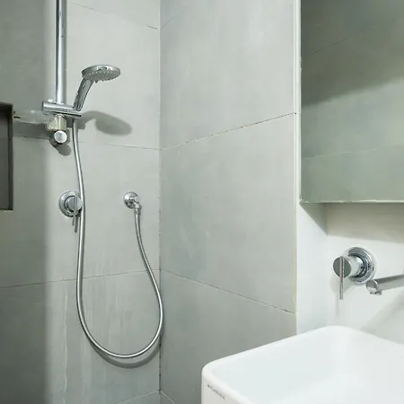 Διαμέρισμα Modern In Porta Venezia, 10min Duomo E Station *