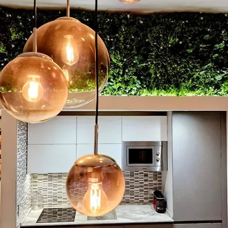 - Stylish, Historic, Luxury Apartament