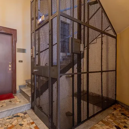 Porta Romana Gateway - New Roomy Lejlighed