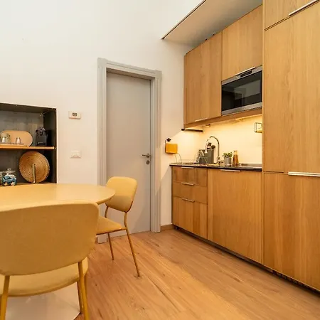 The Artist's Nest - On The Navigli アパート *
