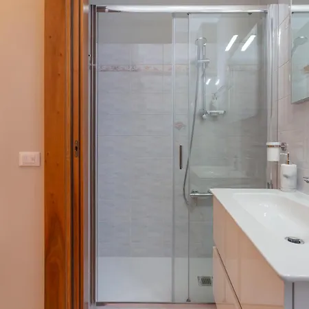 Modern Two-room Between Linate And The Center ميلان