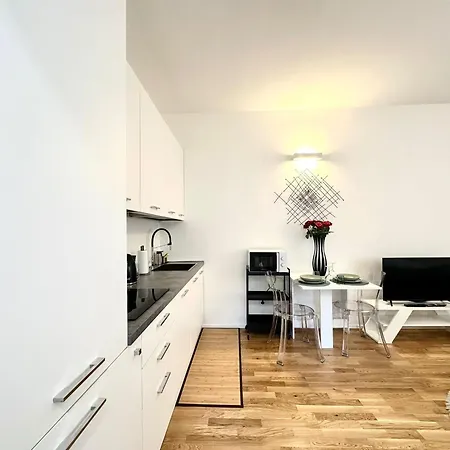 Albani Life, Stile & Comfort In Soluzione Silenziosa E Indipendente, Comoda Per Stadio San Siro, Rho Fiera E Life 밀라노