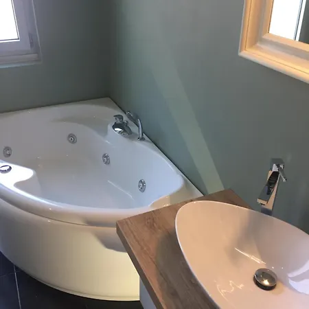 Bruzzanese Appartamento *