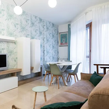 Uguzzone 21 * Milánó