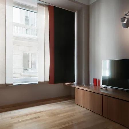 Fifty Eight Center Apartment