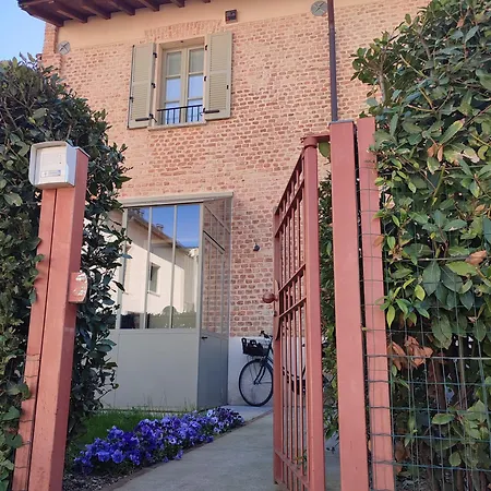 Ubytování v soukromí Cascina Storica Con Giardino - Vicino A Stazione *