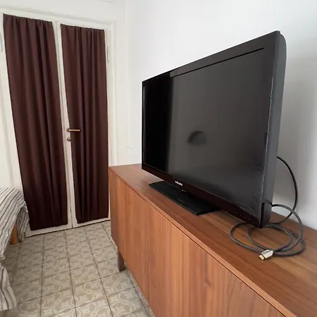 Business בית אירוח *