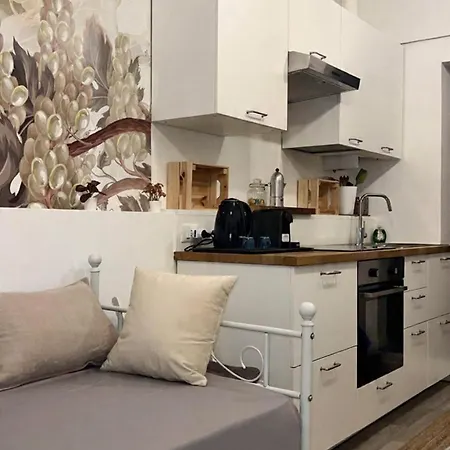 Paradise House Intero Milánó