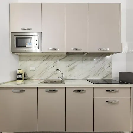 Modern - Stadio - Metro - Washington