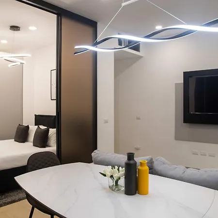 شقة Stylish 1br Near ميلان